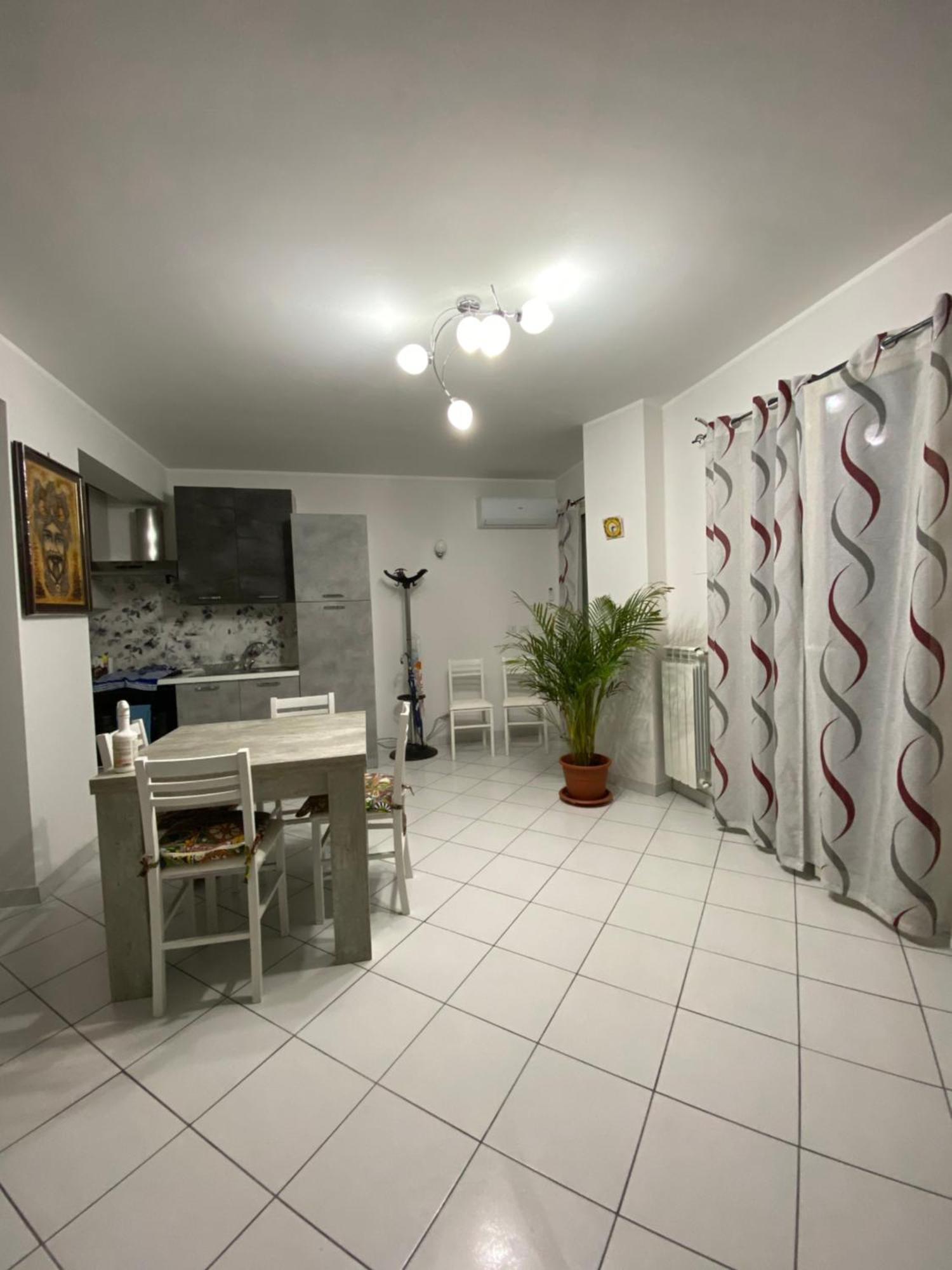 Home Pino Center~600 Mt Duomo Ct Catania Exterior photo
