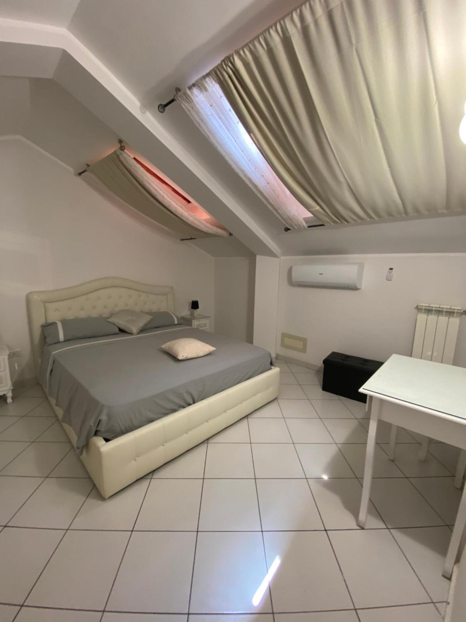 Home Pino Center~600 Mt Duomo Ct Catania Exterior photo